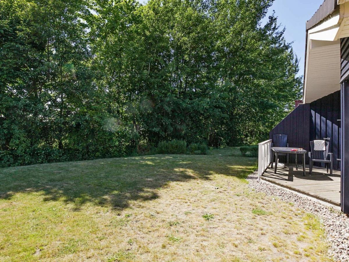 5 Person Holiday Home In Grömitz Екстериор снимка