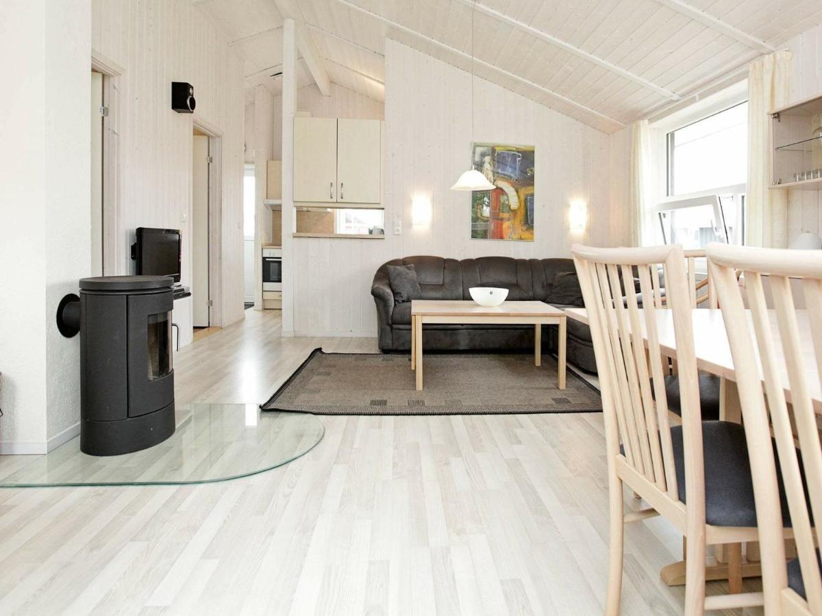 5 Person Holiday Home In Grömitz Екстериор снимка