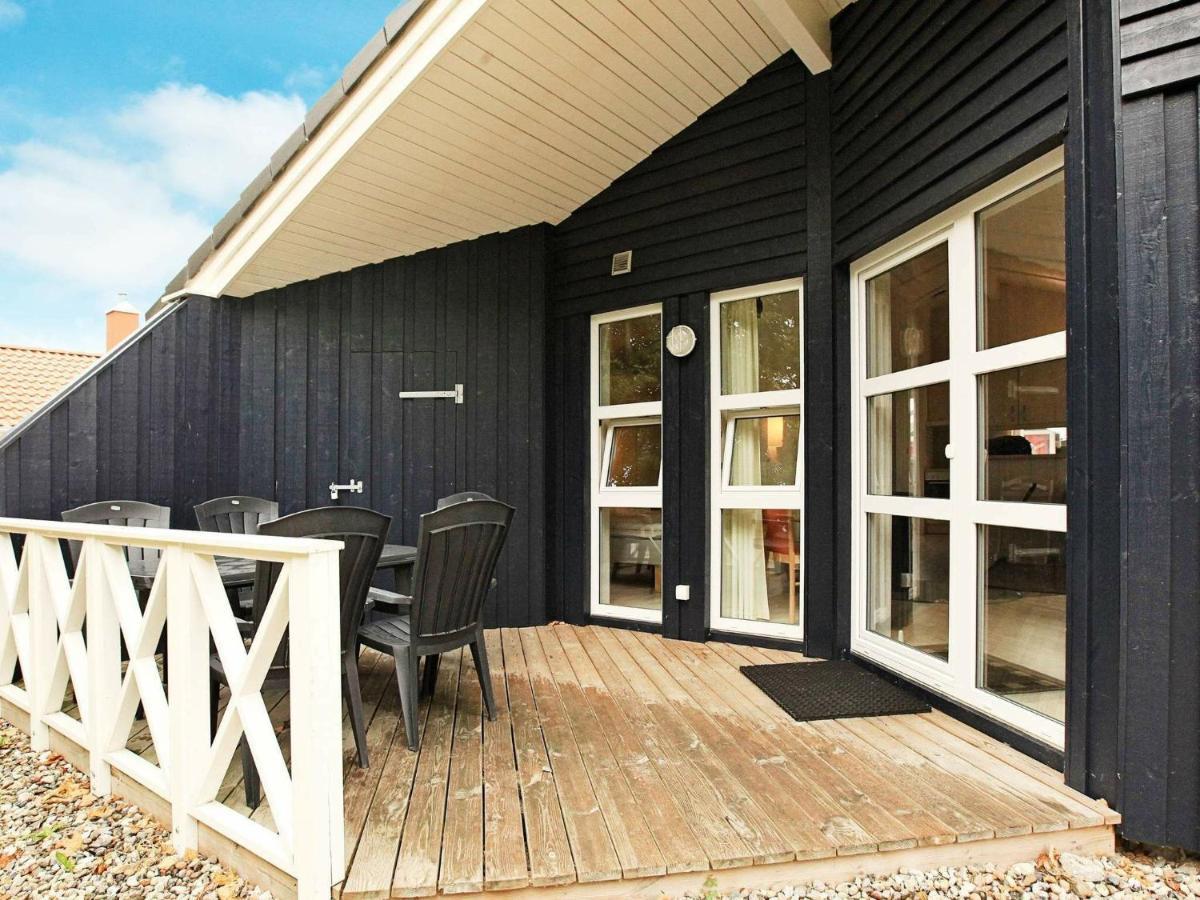 5 Person Holiday Home In Grömitz Екстериор снимка